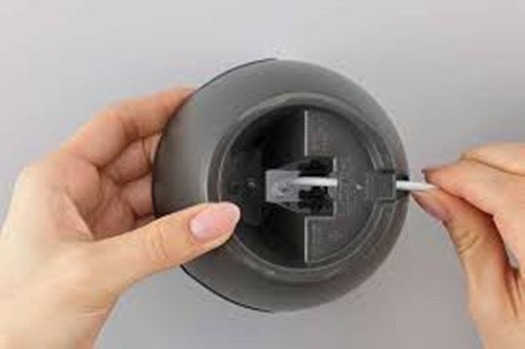 日本製  inomata   4828 Smartphone   手機 . 平板  置物架 ~ 白色 / 黑色 
